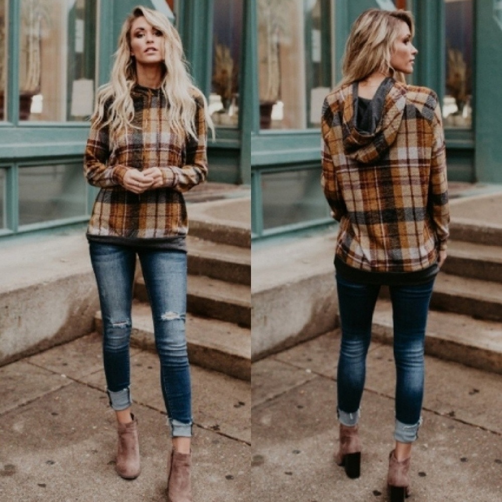 《Promesa》Mustard Layered Plaid Hoodie - Picture 3 of 5